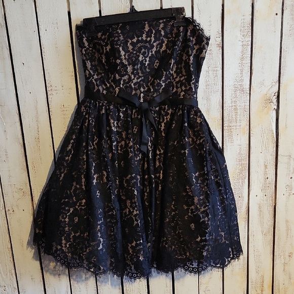 Robert Rodriguez Elegant Cream Attire - Picture 1 of 3